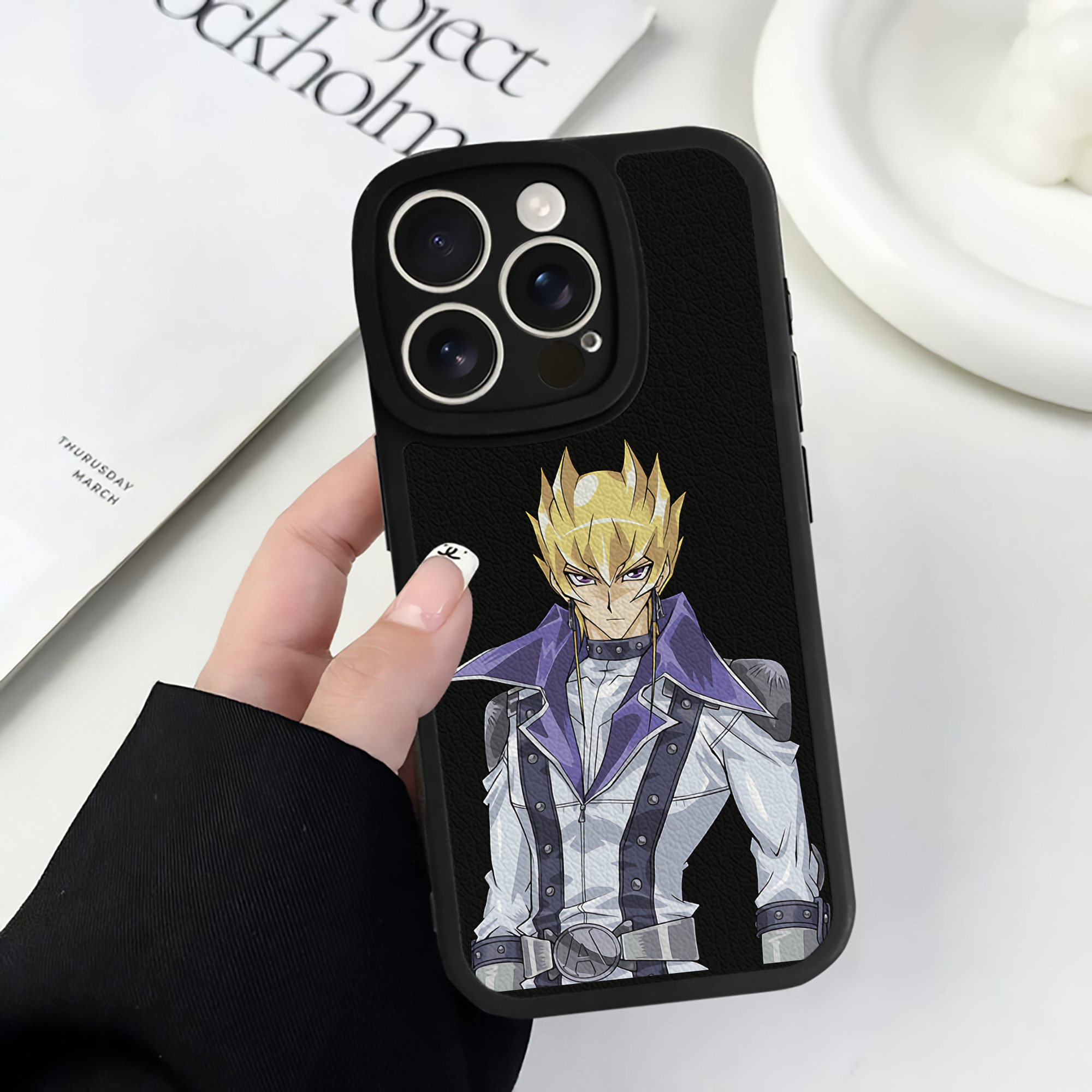 遊☆戯☆王 Yu-Gi-Oh! 【iPhone 16シリーズ対応】シリコンスマホケース（レザー調） 材質：シリコン